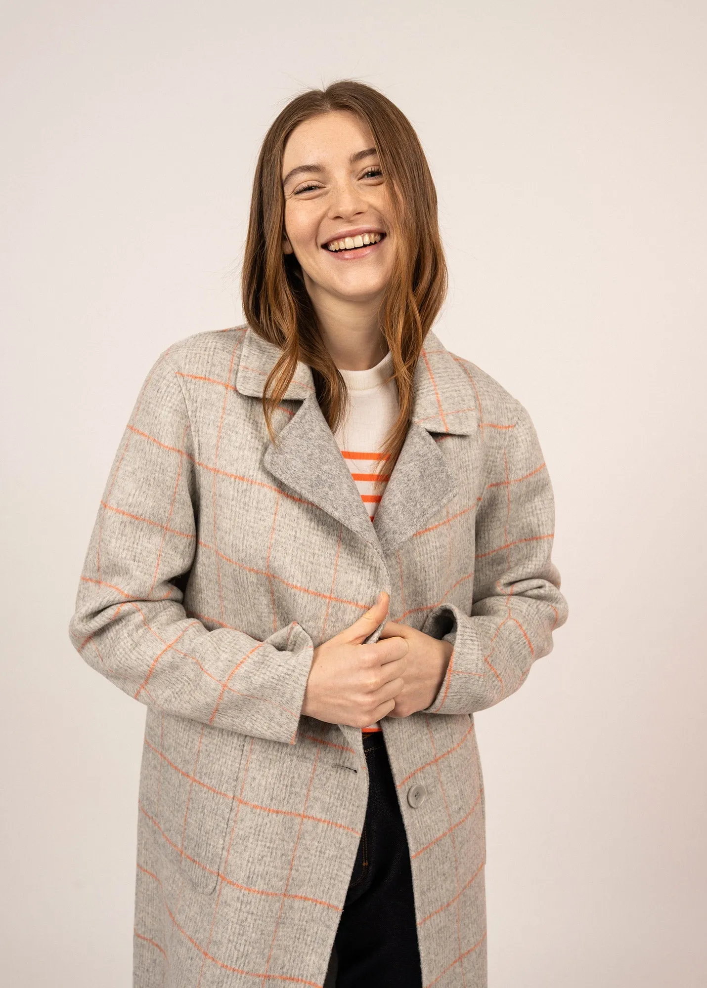 Ste Louisa long structured coat - in wool cloth (GRIS/ORANGE)