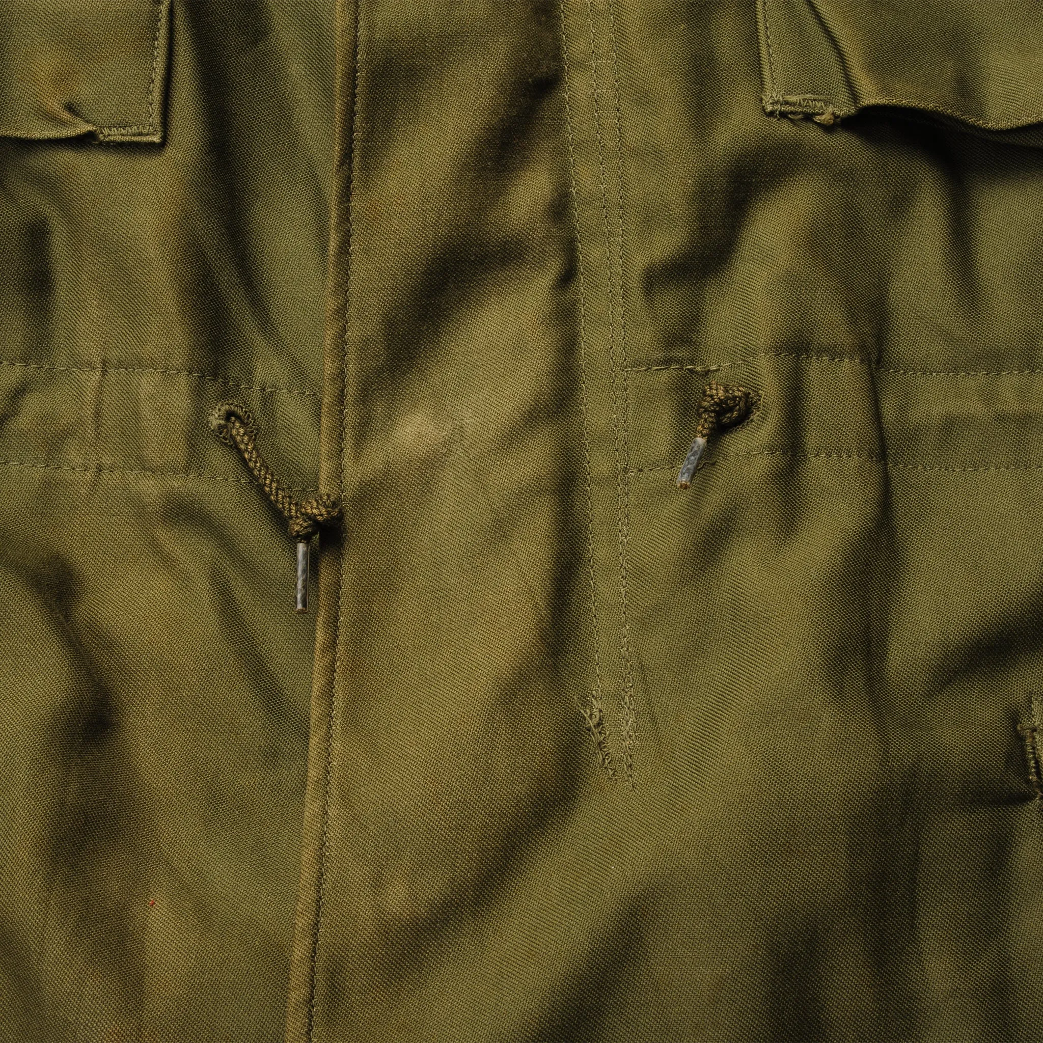 VINTAGE US ARMY M-1951 M51 FIELD JACKET 1955 EARLY VIETNAM WAR SIZE MEDIUM REGULAR DEADSTOCK